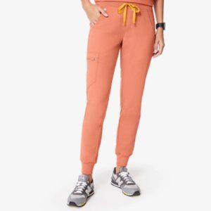 FIGS Scrubs: Coral Zamora - Petite Jogger Scrub Pants